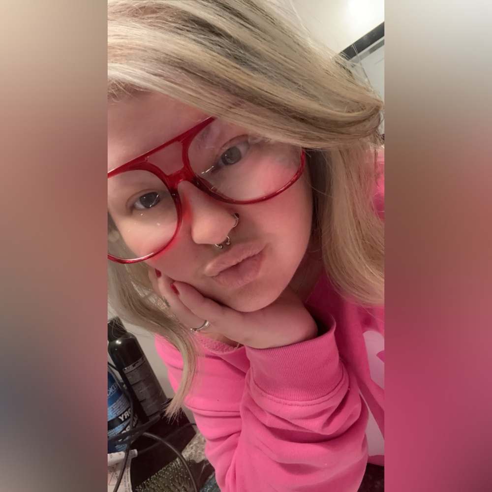 Meet your Posher, Nikki